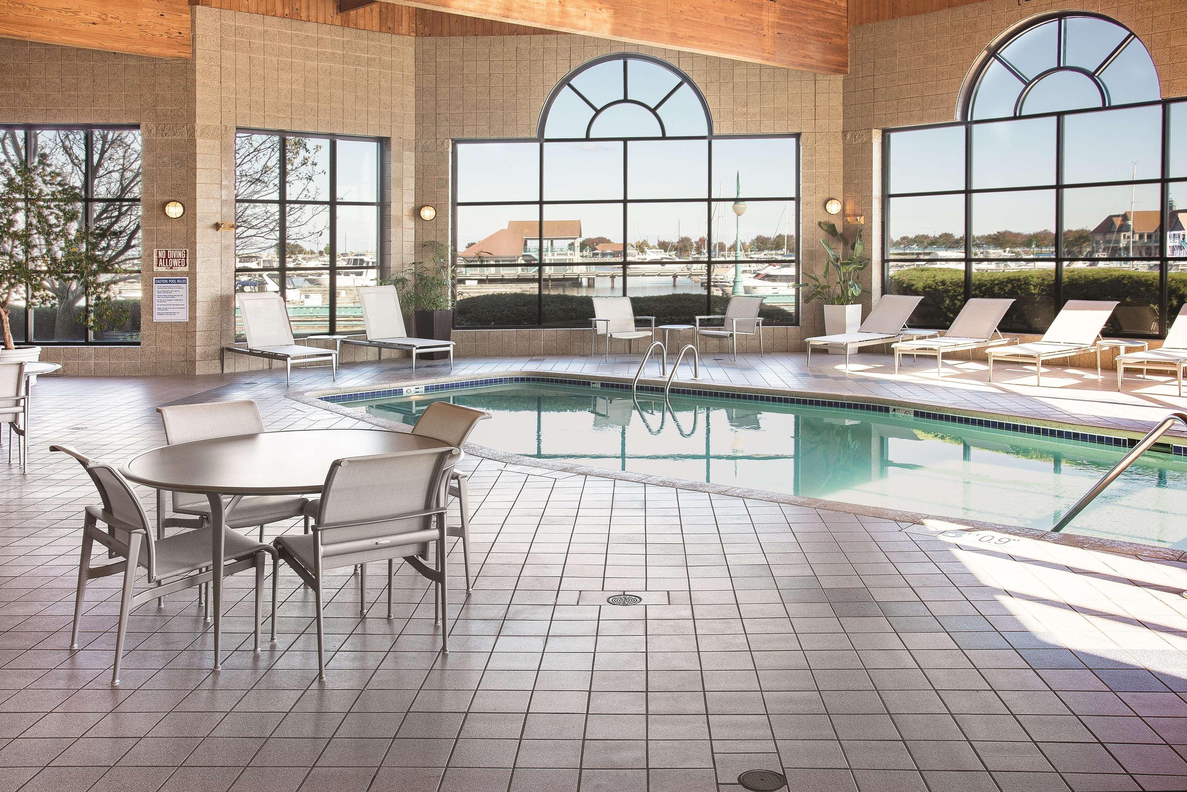Hotel Doubletree By Hilton Racine Harbourwalk Exteriér fotografie
