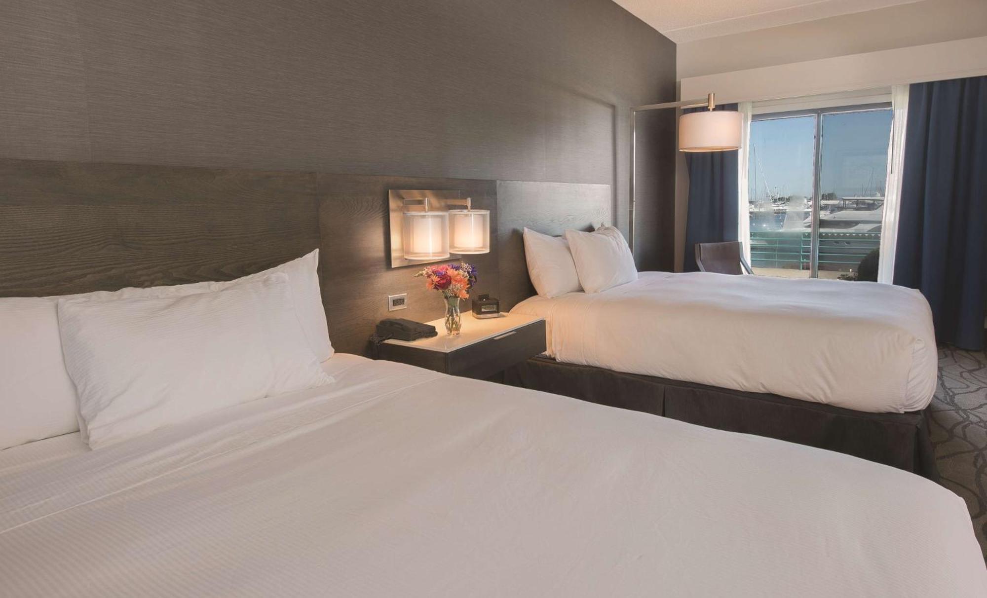 Hotel Doubletree By Hilton Racine Harbourwalk Exteriér fotografie