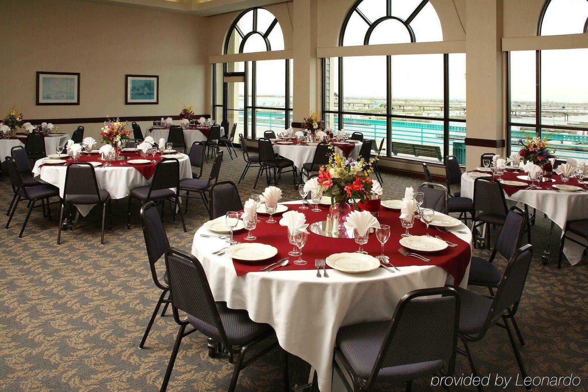 Hotel Doubletree By Hilton Racine Harbourwalk Restaurace fotografie
